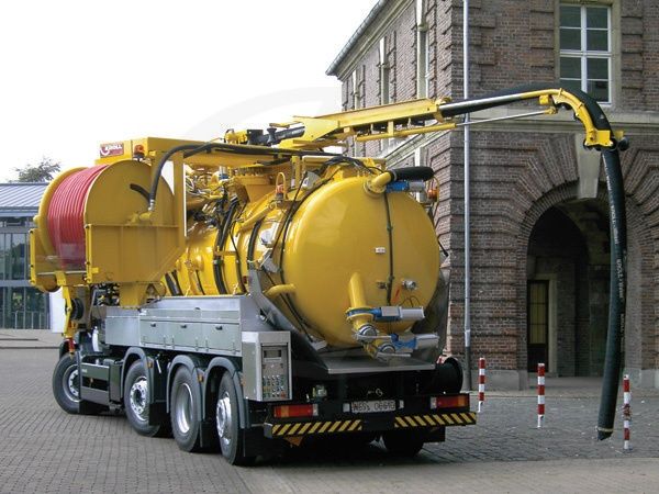 kroll_kombinirovannaja_kanalopromyvochnaja_mashina_s_regeneraciej_vody_06.jpg kroll_kombinirovannaja_kanalopromyvochnaja_mashina_s_regeneraciej_vody_06.jpg